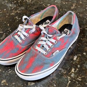Like New Vans ain’t Bloom Comfycush  Sneakers! Men’s 9.5